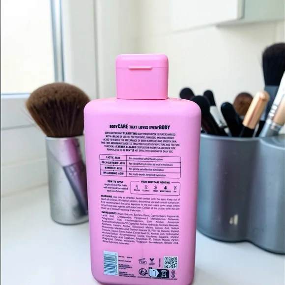 Isle of Paradise Body Moisturizer - Picture 2 of 2